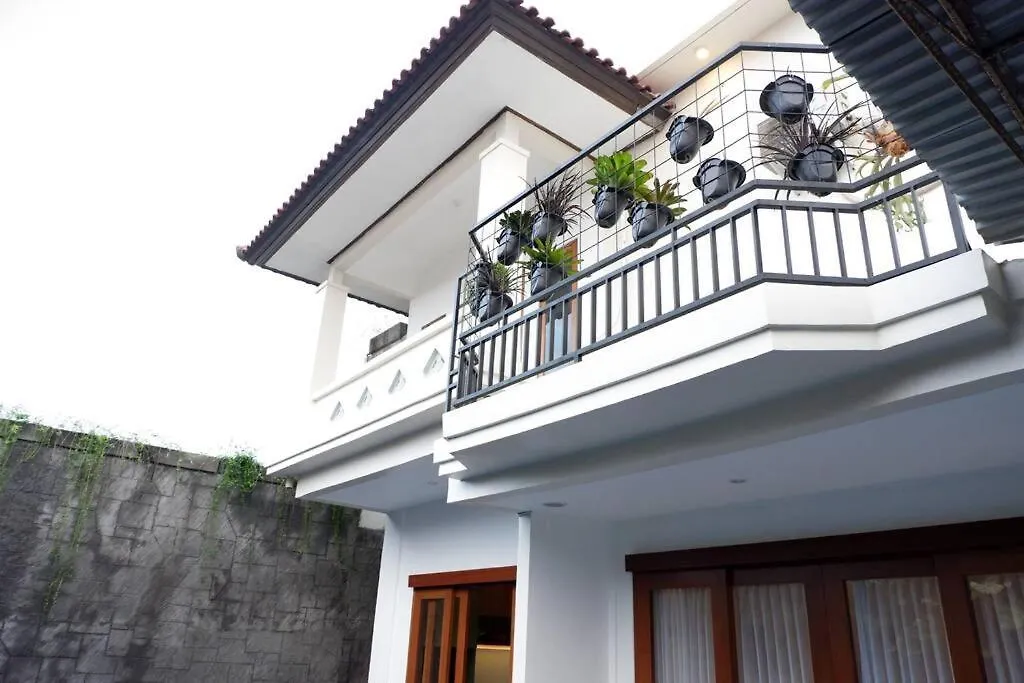 Villa Bale Damai Denpasar Seminyak   Seminyak (Bali)